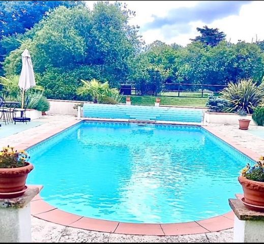 31G101688-7864793066c24b5bb49d1ea89fdefff7