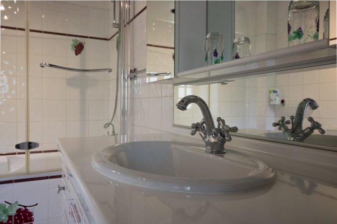 31G101688-dca1dffe9d0e4161bfd386010ffa5bec