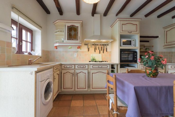 31G101688-e40b935747054f44aa8e22084b1c1f3d