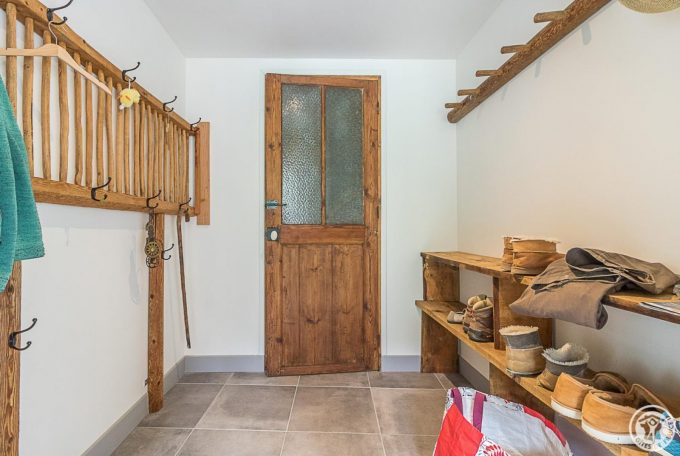 31G101695-143221c95a1e4704b646a8c5310b702e