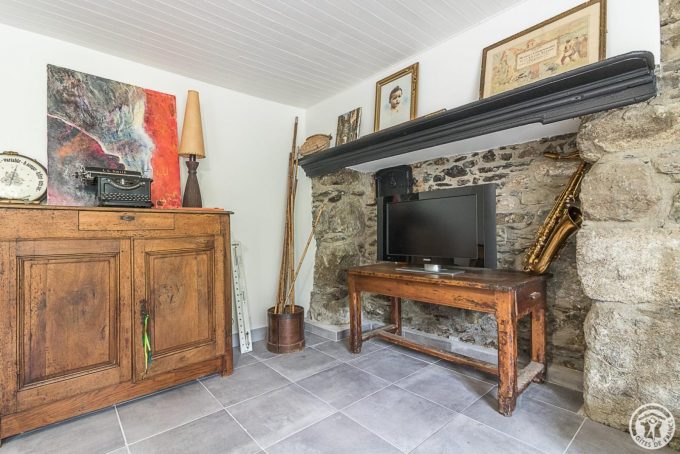 31G101695-2cc5fc4afb8c48eb9821ab47f07c098e