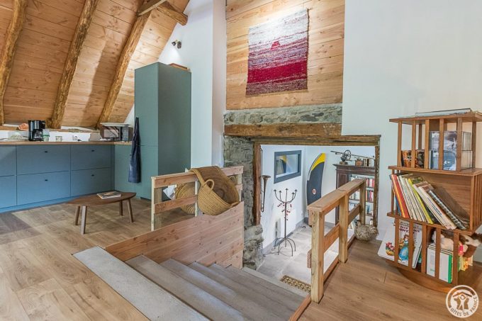 31G101695-3c0f90ece50345bcb098f83a5b1ed932