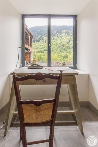 31G101695-612f308c9f1540e09c46b71b204bdfac