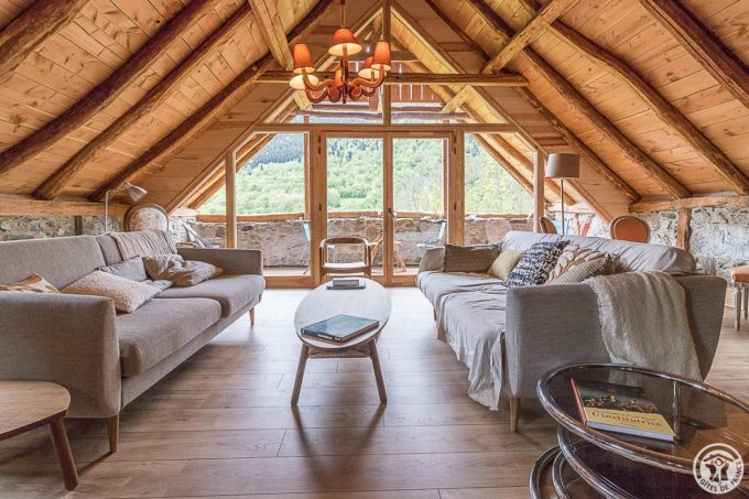 31G101695-70439697f6ef47f08f259056cf64adb3