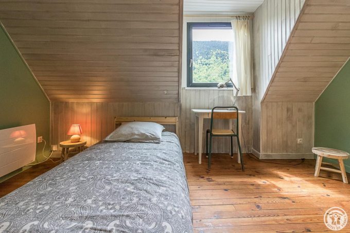 31G101695-9a0a685b4cab4cfbbf124b137dca4a45