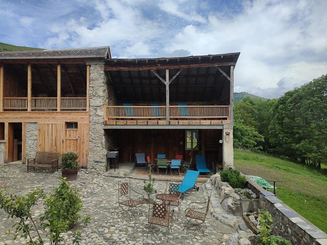 31G101695-be2dc0bc59a2494385ec3d099ba3b10b