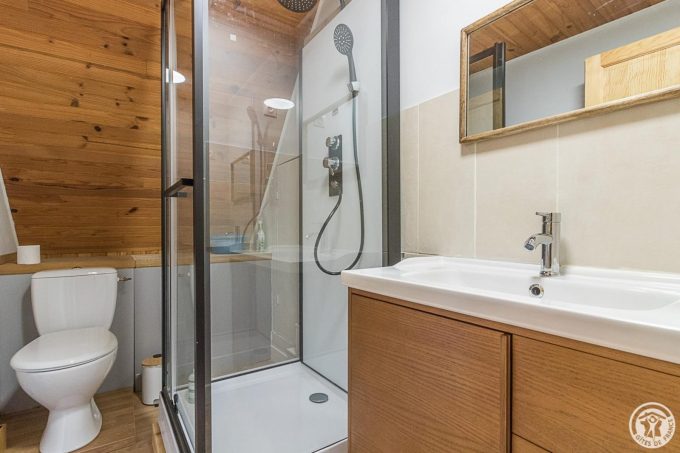 31G101695-e7a24700ef2a42f59991cd2a97b6312b