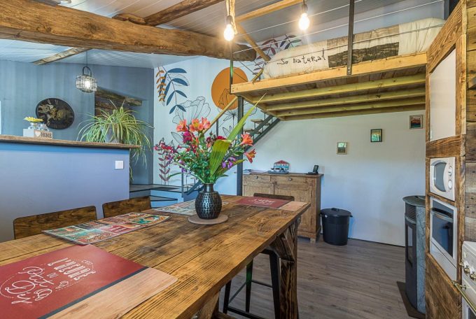 31G101696-2fdbf7b49a7a4a37bea12bd17927158f