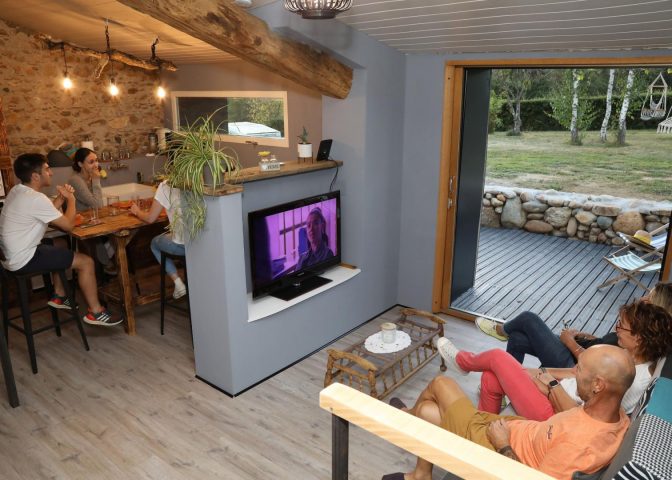 31G101696-7db2ed589bd4420da16f39d976d7cdac