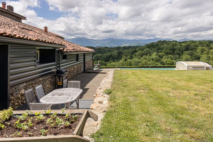 31G101696-8576855ccc6f433d94da72b1943a8250