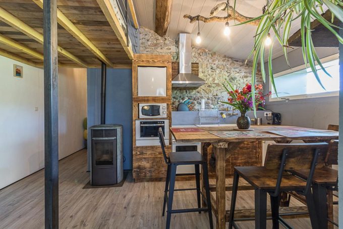 31G101696-cf94155228244ec7b1b27329ac793755