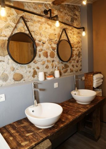 31G101696-d2043bc563654de697974d581acede03