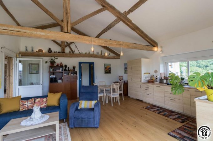 31G101699-15e7359a11c8490d857cbfc2c4e76781