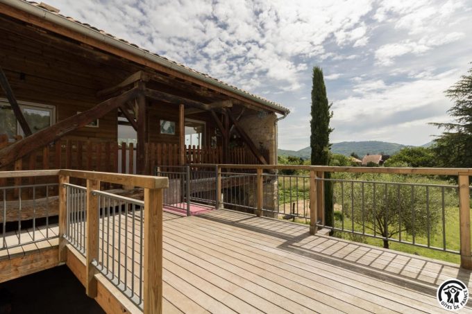 31G101699-6a458a41954a4ebda44d0c57bc9e9860