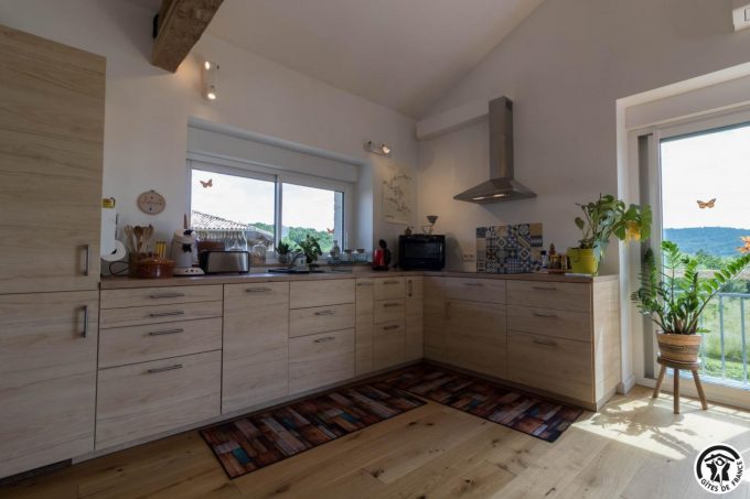 31G101699-b82704c6cfd94e3bb51e0ac412d5a86e