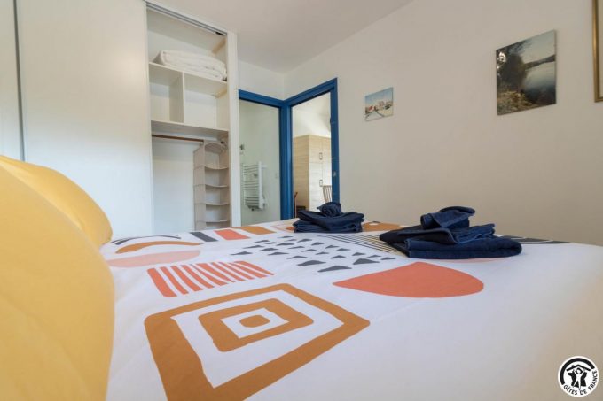 31G101699-c45fe176e253410eae39f9b8f3ffd3e4