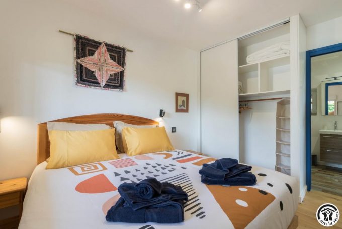 31G101699-eb8dc8ffe9864bfd81c0b82e09ad4ff5