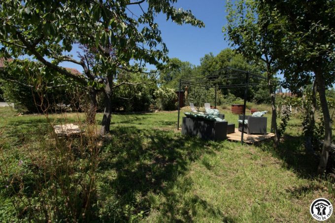 31G101704-1beecad7804442ab9330069cfdd574ef