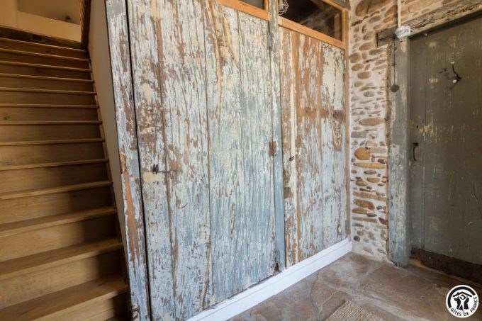 31G101704-434dfca2e5b34496a5184c6461f3c872