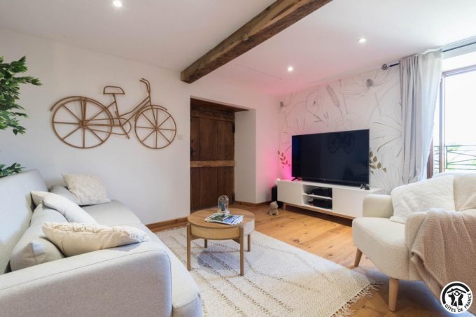 31G101704-73cbba175c40477a912d303b44551181