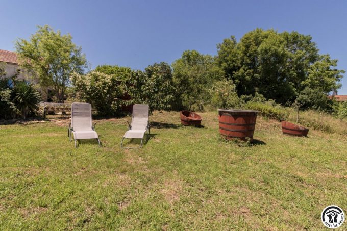 31G101704-882bad87c8f249c38fb7b4812fb1492a