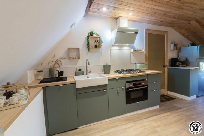 31G101704-b37091fbdae4478aafea830a206f99eb