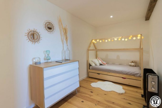 31G101704-b6527fa66bea429592a3bc2dbd640bd0