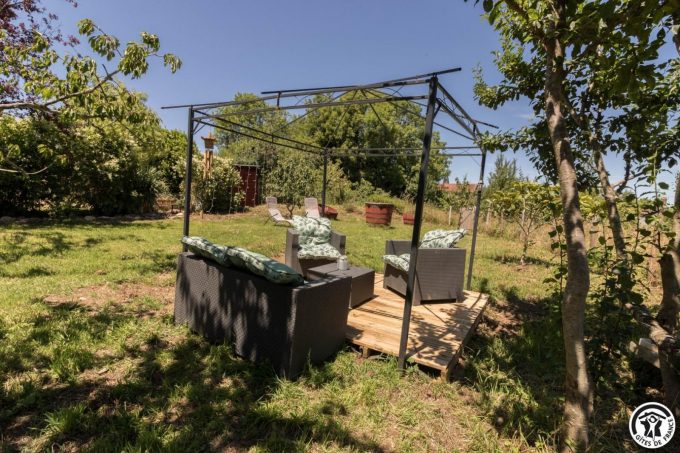 31G101704-dd1c1460232c4ef690c78956844a1128