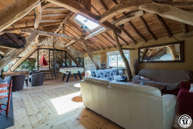 31G101706-9de56dd047e84b86b88e2a810c7168fa