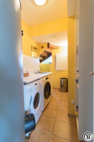 31G101706-db713aa22d8d4a8a8b0c505877d71624