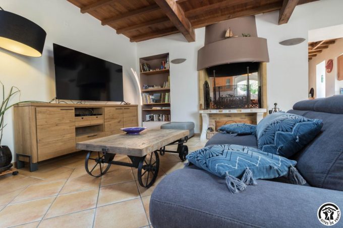 31G101708-10b2440c19734d7e8b343c1040ffdd2d