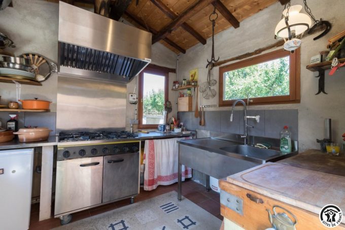 31G101708-35fe0219595e481db7dded2b0f4f464d