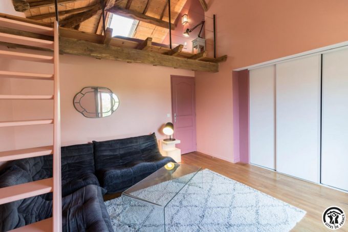 31G101708-4bd3fc09fac745efade7e843be0198a3