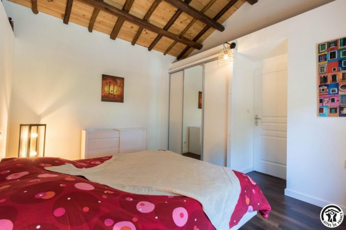 31G101708-c8742d9858354b48846f4dfa675d570b