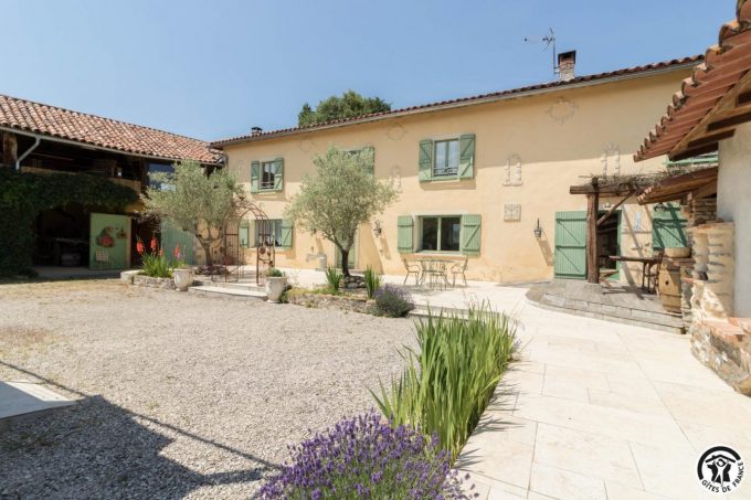 31G101708-dd4a40fa345f4dd3b047e9748565cc6a