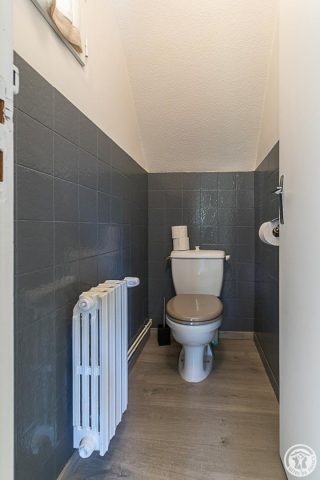 31G101710-78a8e381ebe342d0bf0b909885dbb59d