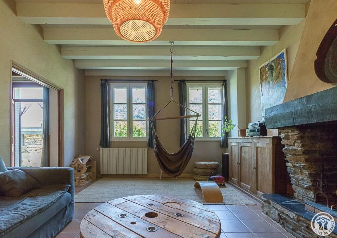 31G101710-8a70e232113c48b28216527dc6cdd916