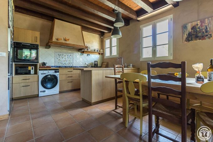 31G101710-c3cdfa33d7ba45cf94fa46e55785348b