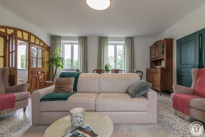 31G101712-3a2b6d8a807240579b82945f5c80fd39