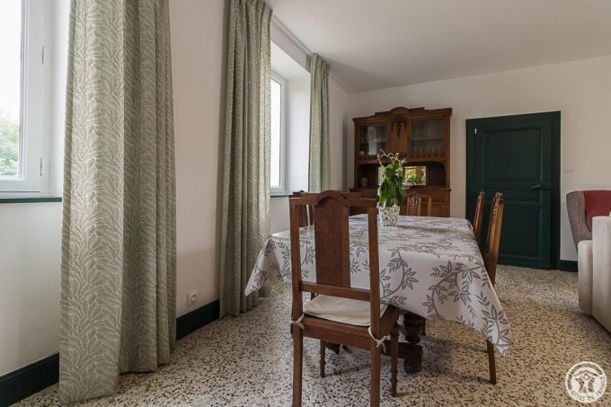 31G101712-3aebfa0c067d4c9b8c956ca4f295ab9a