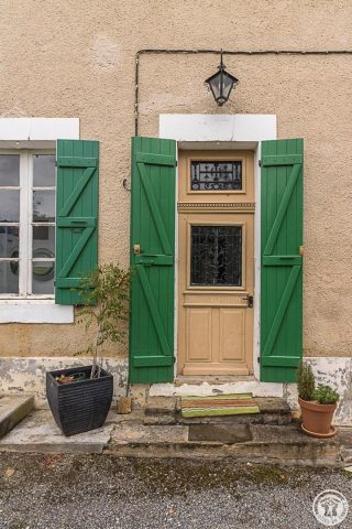 31G101712-6973732156e74fc296a98c82008ca4a8