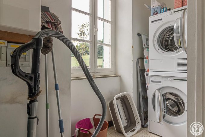 31G101712-b2e5d2fa10ac44e0b66f6a880cdce7b7