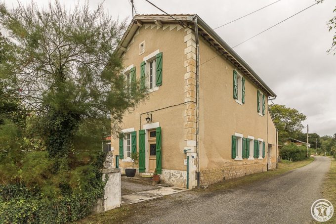 31G101712-bbe909fb81be43749941cf94e5c8b113