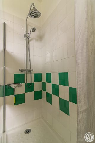 31G101712-c99d2a8d06ef462e8cd5e4dd8bd50c92