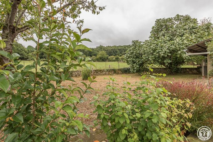 31G101712-cf6fea9fe6d243bca66ba9506ad55d5e