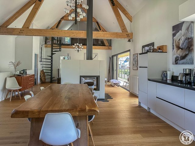 31G101714-0f216ba4e6fa420db386d58e93117ec7