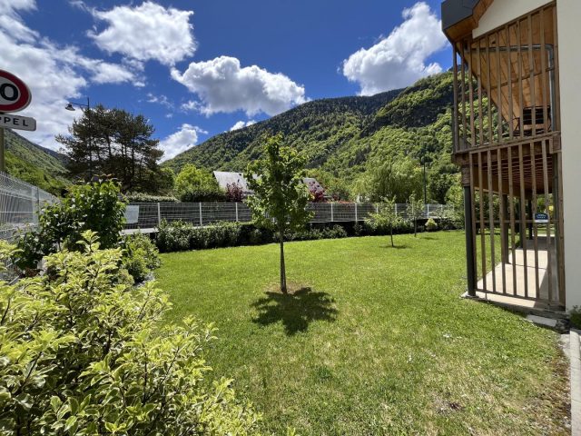 31G101714-377f7a5df76047a181157c89b9c8bd37