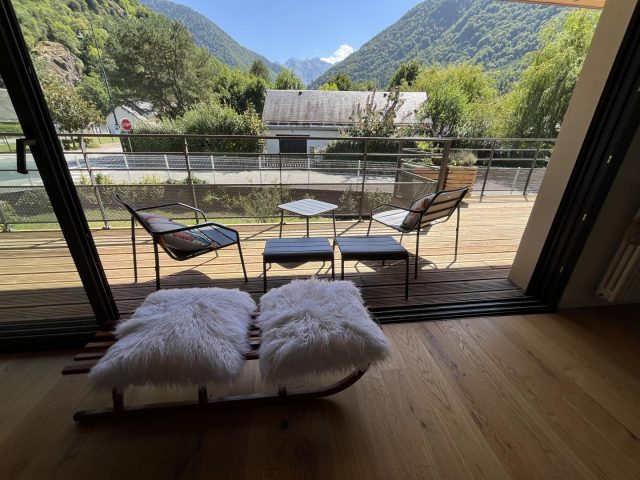 31G101714-4be5298a9c8747efbfa8944cc8e7fe9d