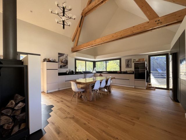 31G101714-874532a9f6f2477f86b5ef2b5141d826