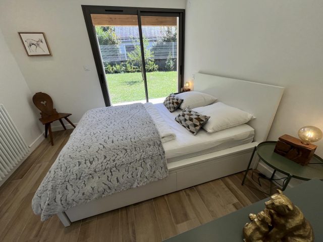 31G101714-a4061f7251fa4c96ac6a179a728b68af